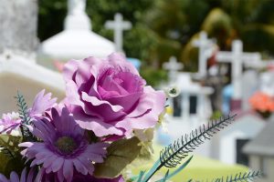 Friedhofsgaertner Grabpflege trauerkarnz grabbepflanzung