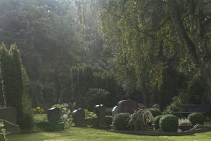 Friedhofsgaertner Grabpflege trauerkarnz grabbepflanzung